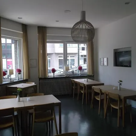 Art Ufer 3* Dusseldorf