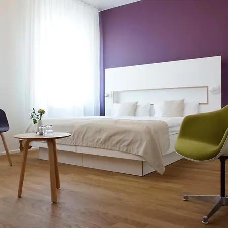 Art Ufer Guest house