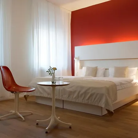 Art Ufer 3* Düsseldorf