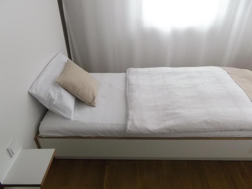 Art Ufer 3* Düsseldorf